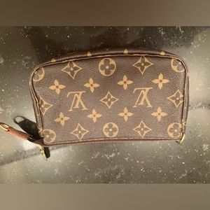 Authentic Louis Vuitton wristlet FIRM PRICE